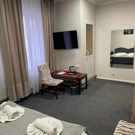 Medelean Hotel Comrat Eksteriør bilde