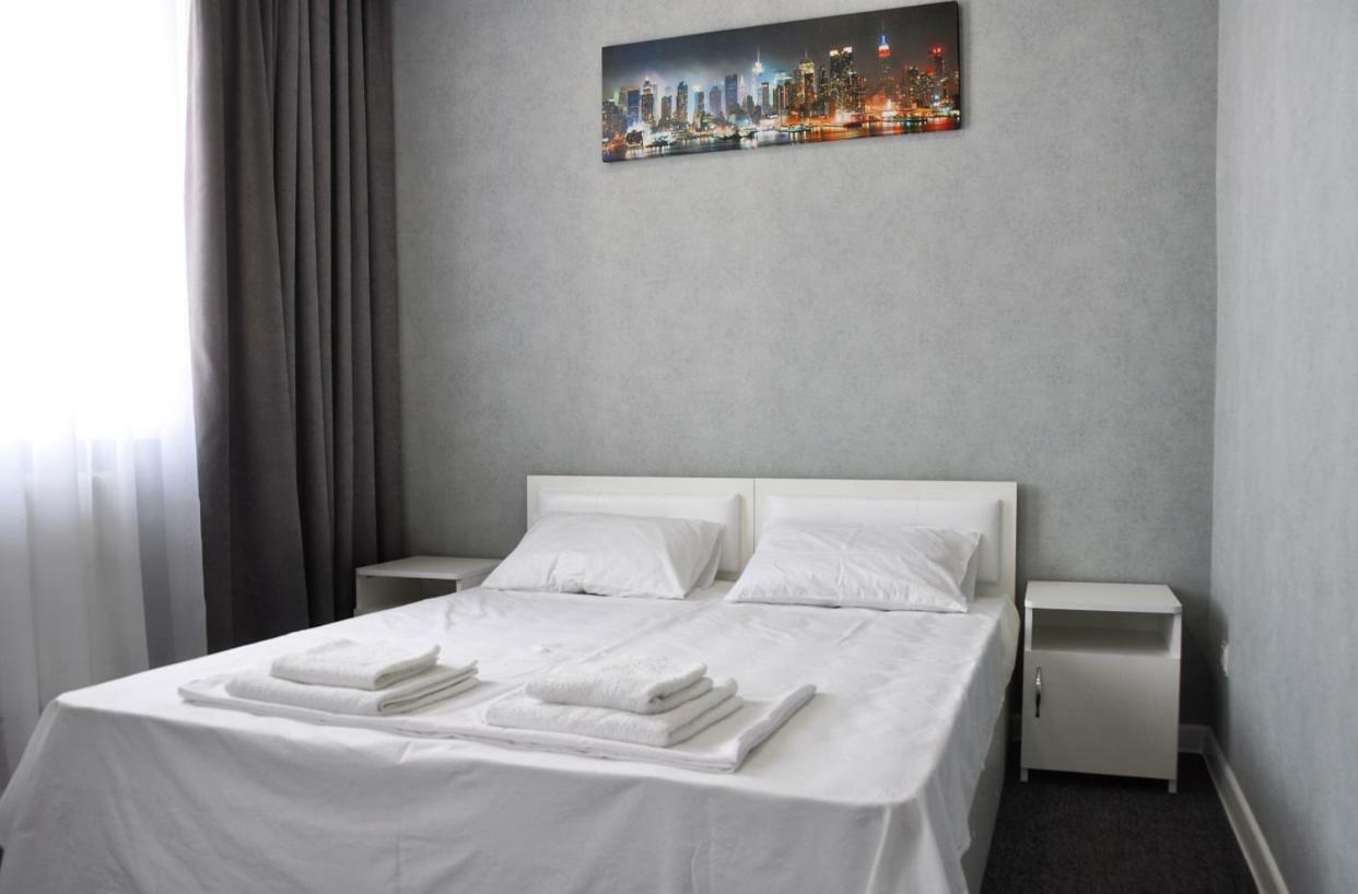 Medelean Hotel Comrat Eksteriør bilde
