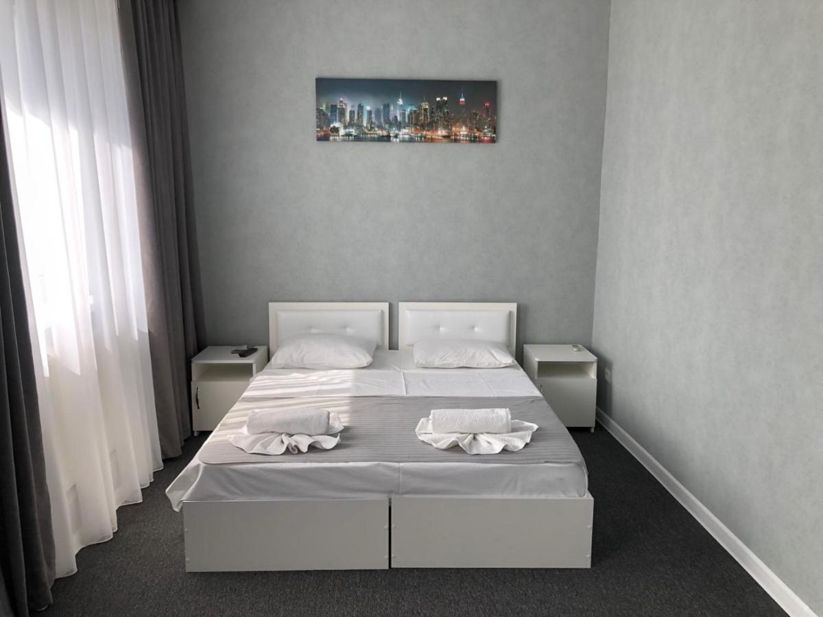 Medelean Hotel Comrat Eksteriør bilde