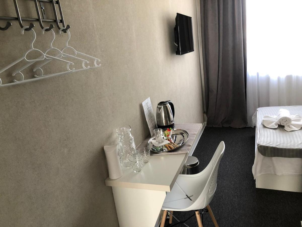 Medelean Hotel Comrat Eksteriør bilde