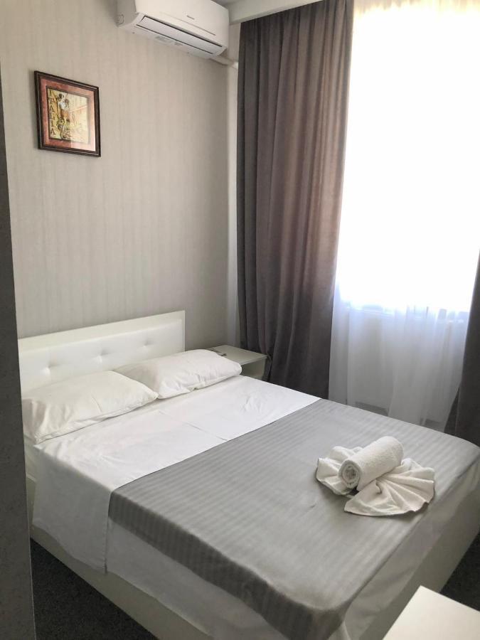Medelean Hotel Comrat Eksteriør bilde